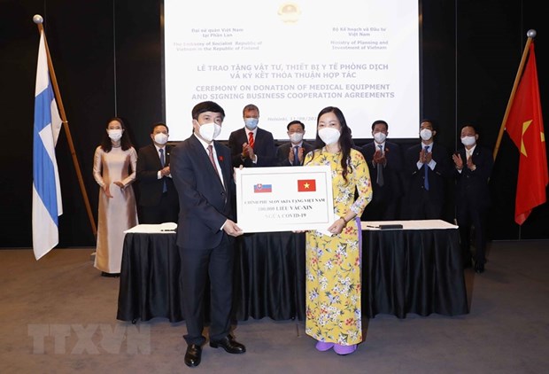 Le gouvernement slovaque administre au Vietnam 100 000 doses de vaccin AstraZeneca